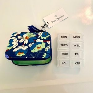 Vera Bradley Floral Burst Travel Pill Case: New with Tag!
